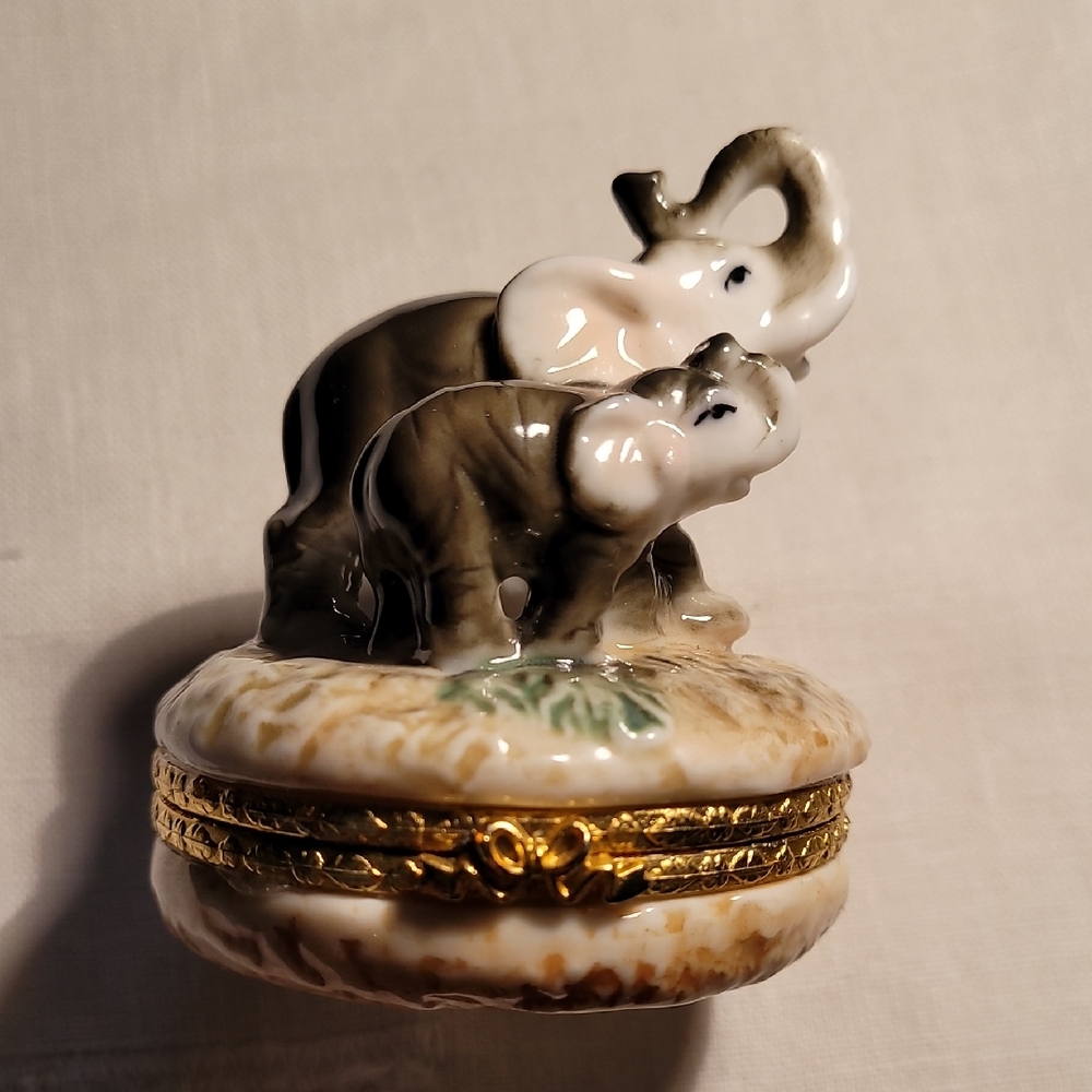 Elephant Trinket Box Porcelain